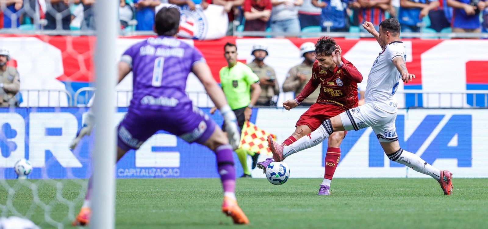 Bahia vence o Vasco na Fonte Nova e retoma o sexto lugar do Brasileirão