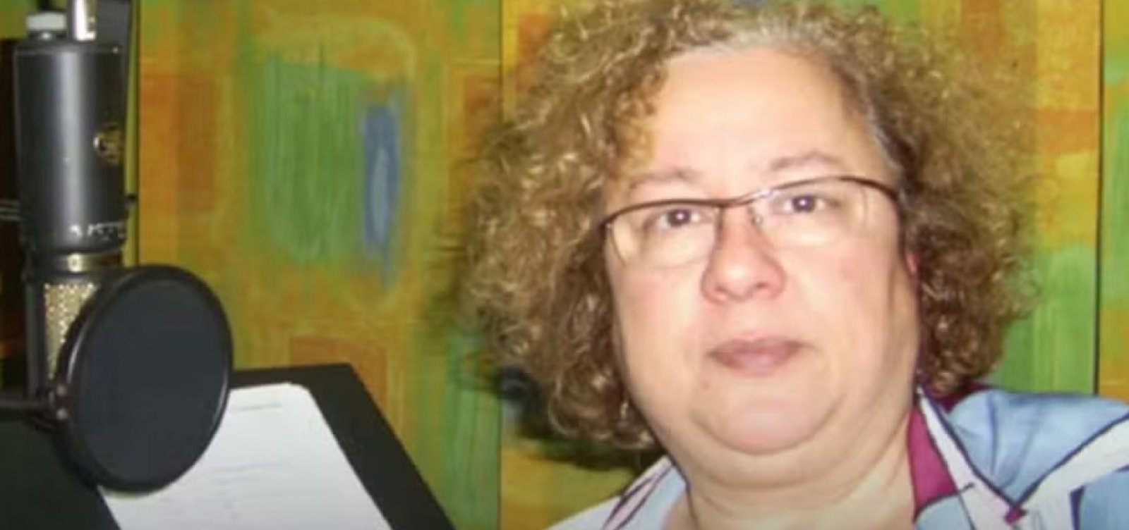 Morre Denise Simonetto, dubladora brasileira de Julia Roberts e Demi Moore, aos 70 anos