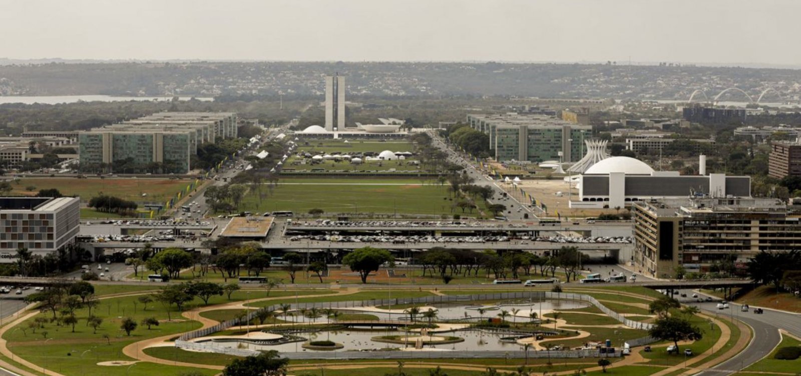 Curto-circuito causa explosão e incêndio no Ministério da Igualdade Racial