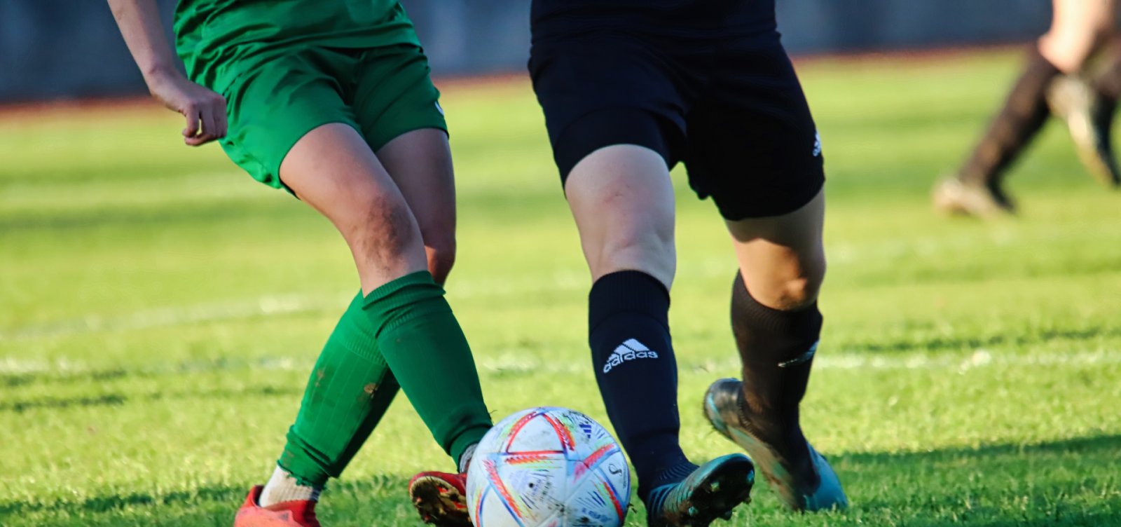 Estudo revela os clubes mais lucrativos desde 2021