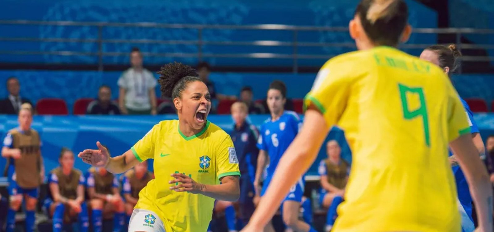 Brasil goleia Itália e permanece invicto no Mundial Feminino de Futsal