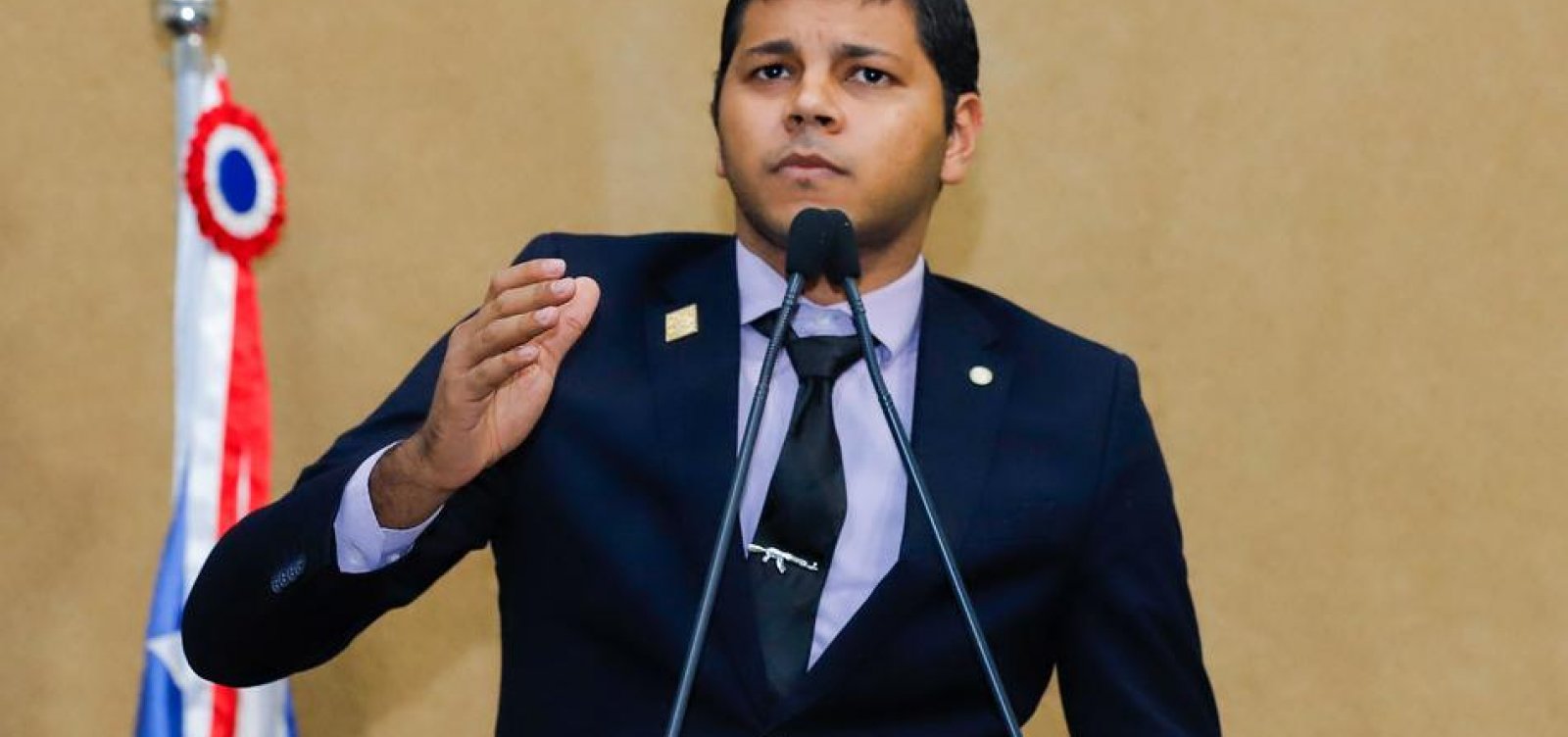 Citando constrangimentos e injustiças, deputado propõe Dia do Orgulho Heterossexual