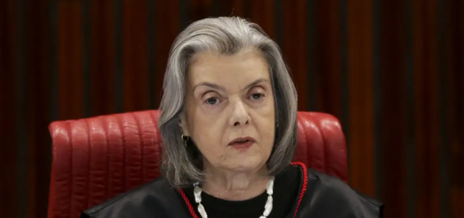 Cármen Lúcia diz que estaria “na prisão” se tentativa de golpe tivesse se concretizado em 2022