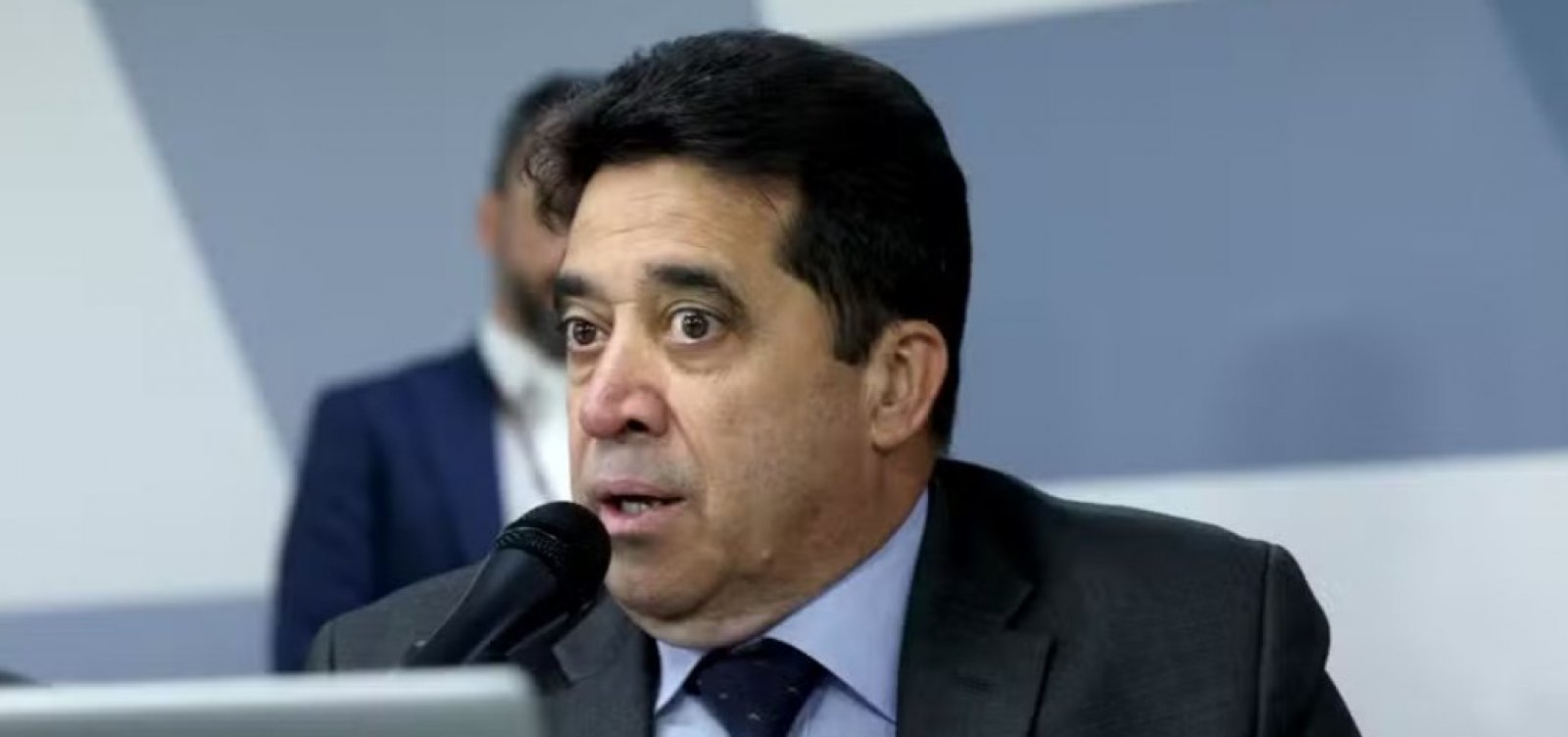 STF torna deputado mineiro réu por incitação aos atos de 8 de janeiro