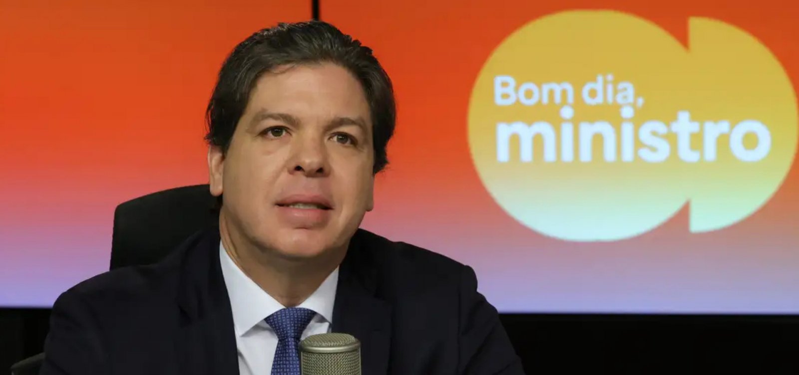 Governo quer 100% das escolas públicas com internet até 2026