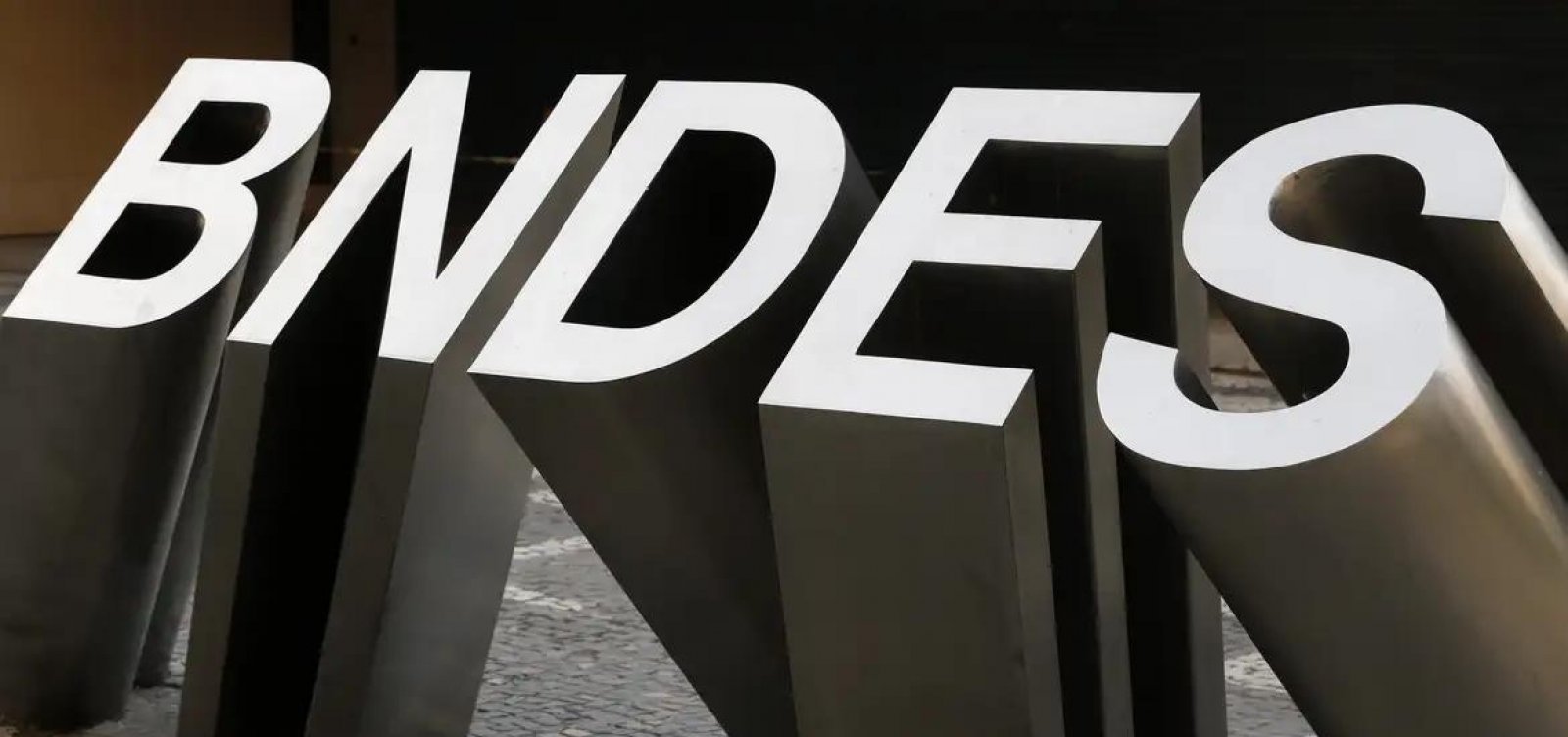 BNDES já aprovou R$ 9,7 bilhões em linhas de crédito para exportadores brasileiros impactados pelo tarifaço