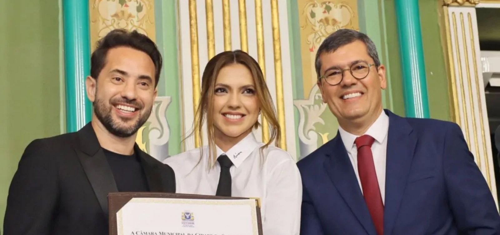 Everton Ribeiro, do Bahia, recebe Título de Cidadão Soteropolitano