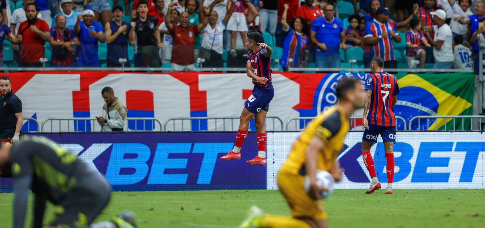 Bahia bate o Sport e segue na briga por vaga direta na Libertadores