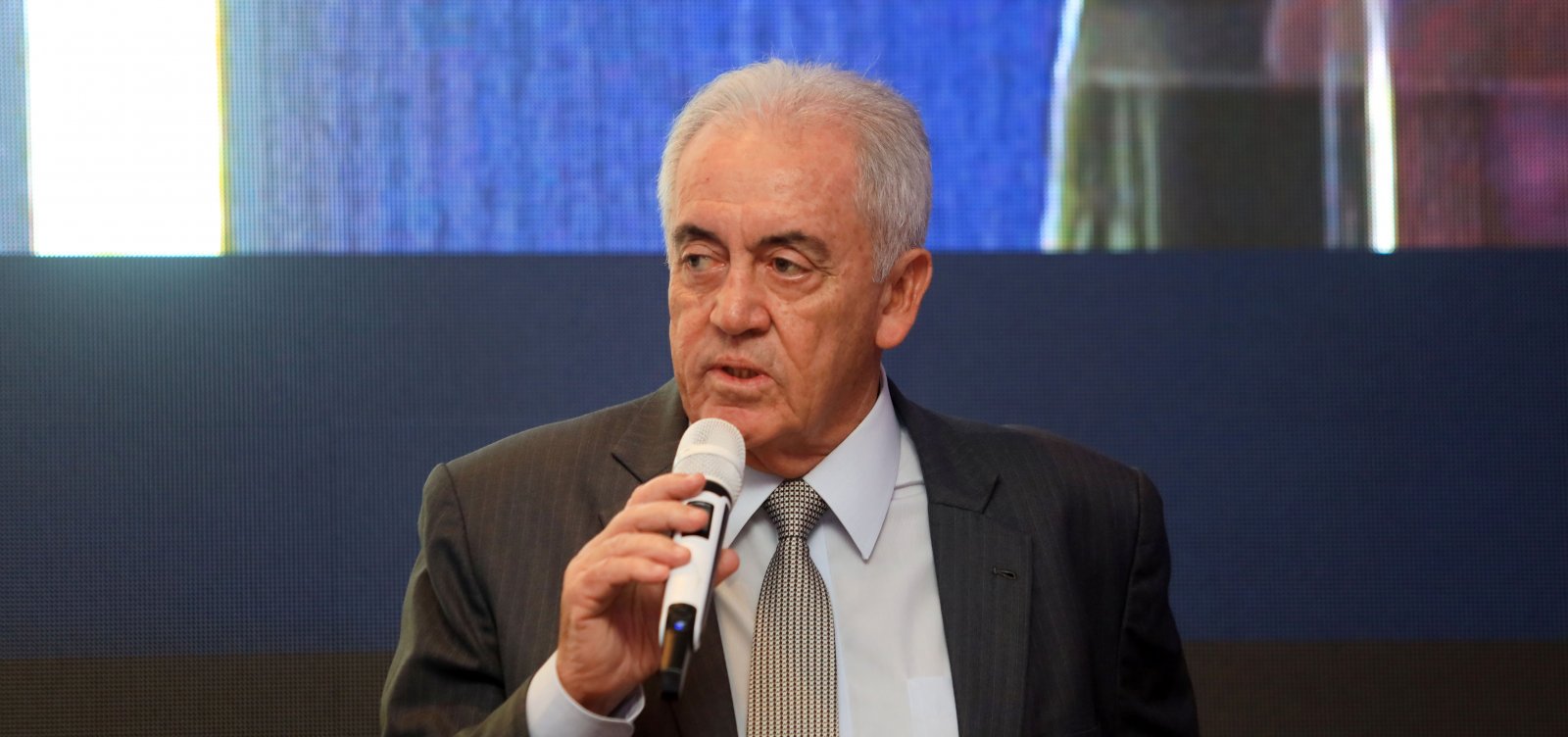 Otto diz a aliados que ruído na base é fruto de precipitação do PT sobre chapa