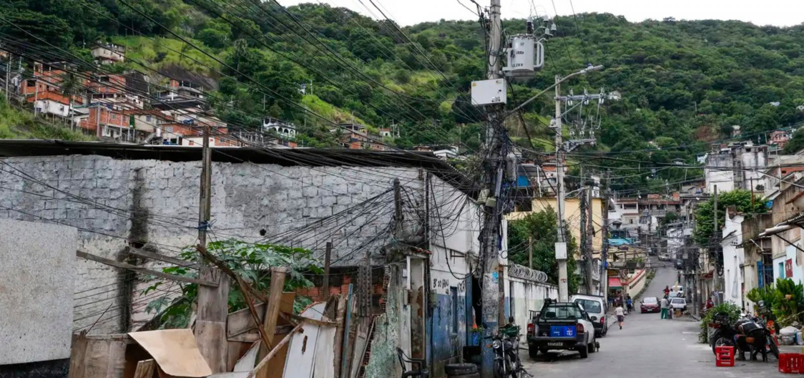 IBGE aponta que mais de 60% dos moradores de favelas vivem em áreas sem arborização