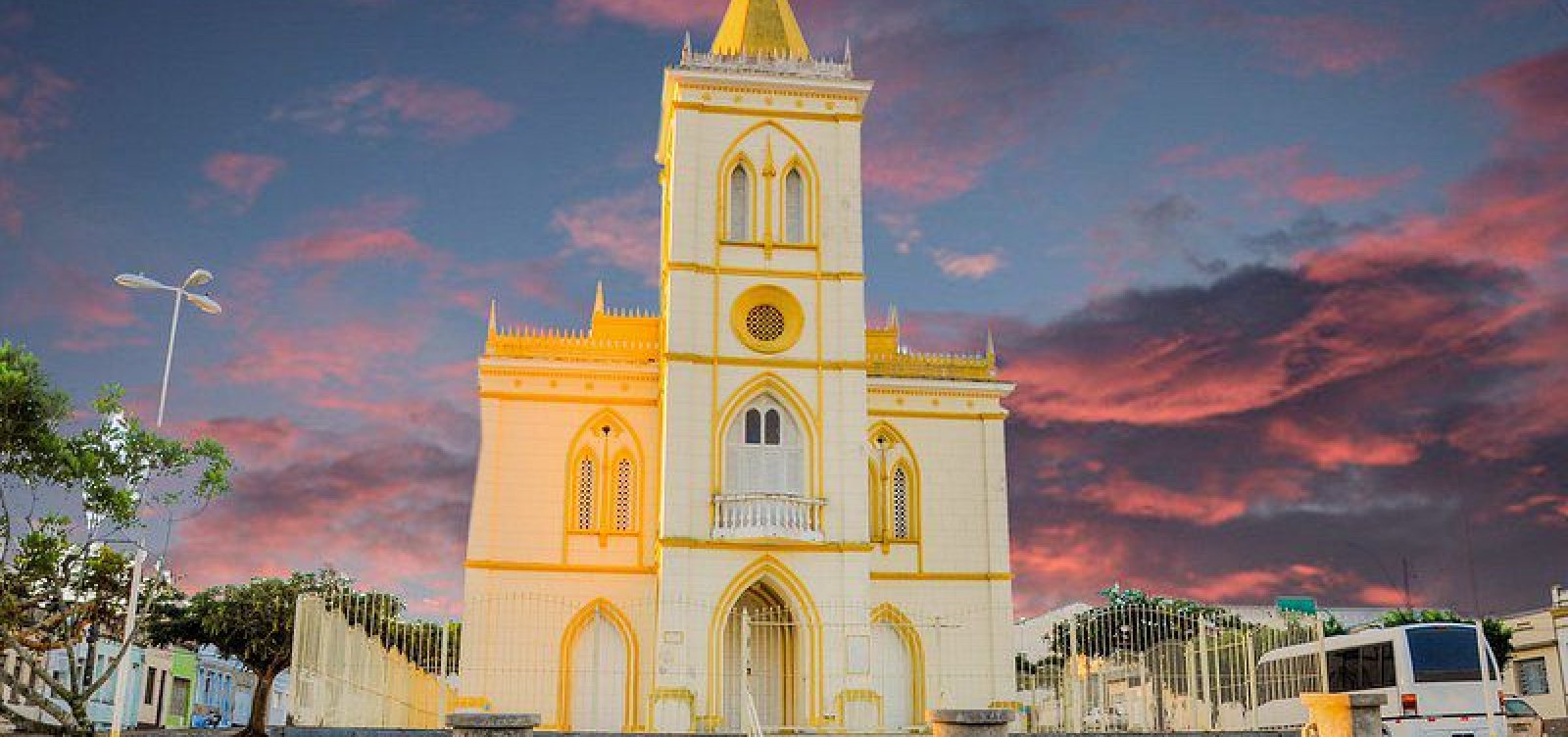 Município baiano gera polêmica ao proibir venda e consumo de álcool durante Festa da Padroeira