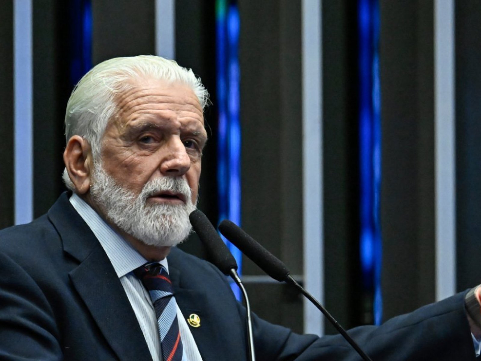 Senador Jaques Wagner vê “impacto direto” na Bahia com indicação de Flávio Bolsonaro à presidência