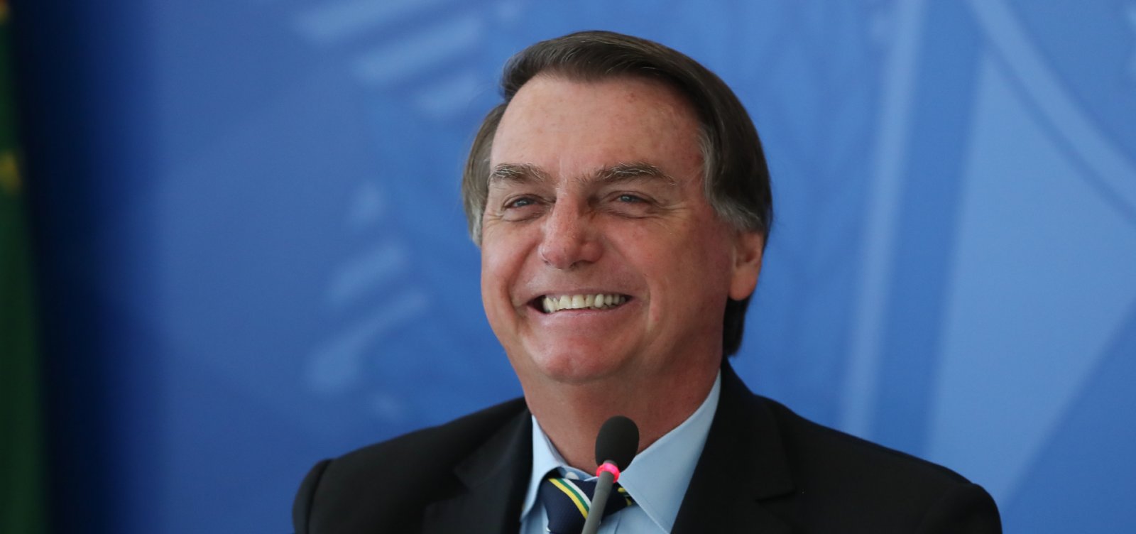 Justiça dá 48 horas para suspensão de seguranças e motoristas de Bolsonaro