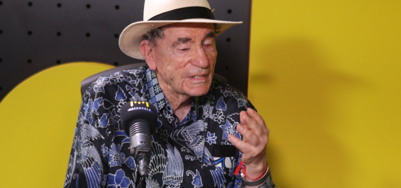 “Ele não era apenas bom, era magnífico”, diz Albie Sachs sobre Nelson Mandela