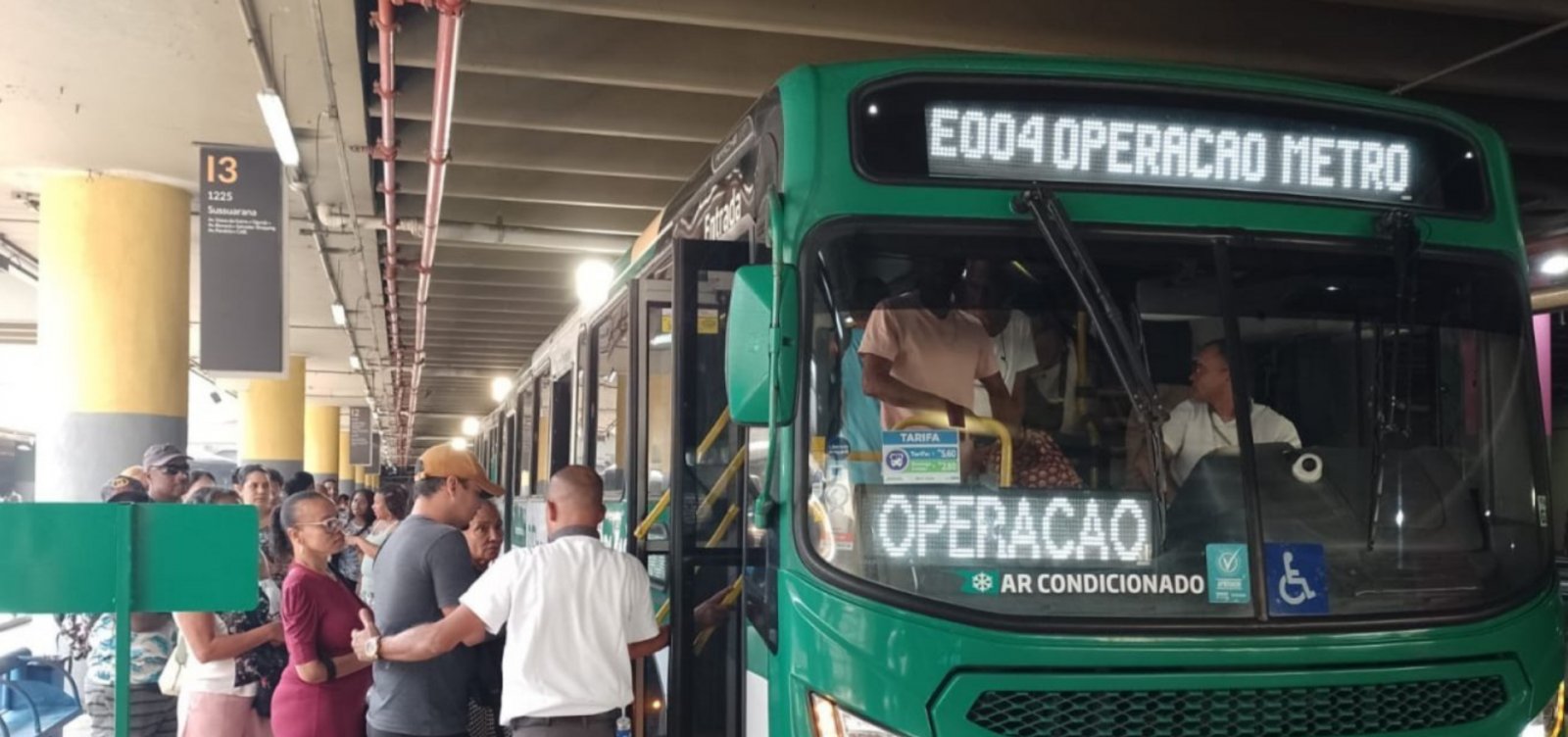 Salvador ativa linha gratuita de ônibus durante interdição no metrô