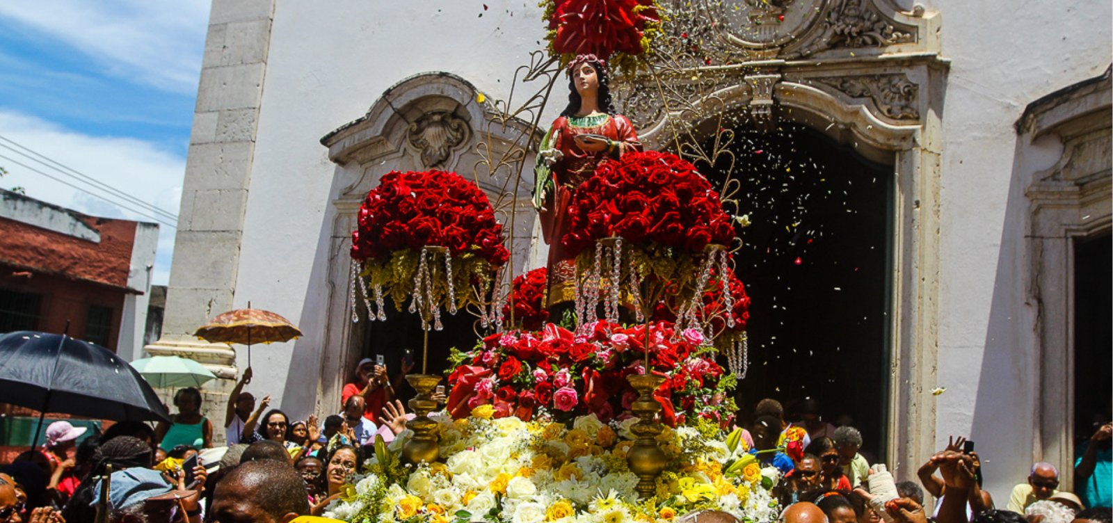 Devotos celebram Santa Luzia neste sábado em Salvador