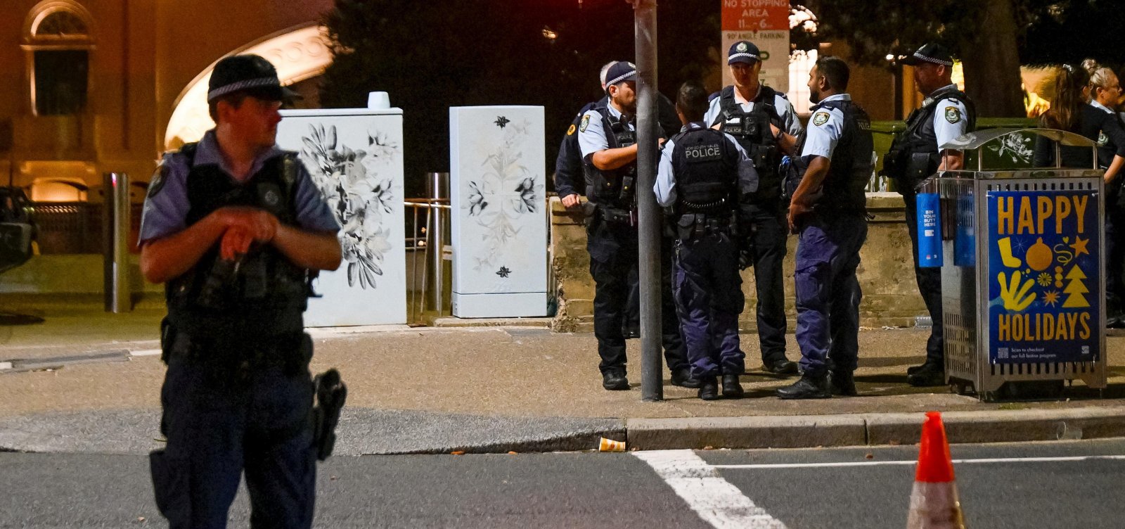 Ataque terrorista em celebração judaica na Austrália deixa 12 mortos