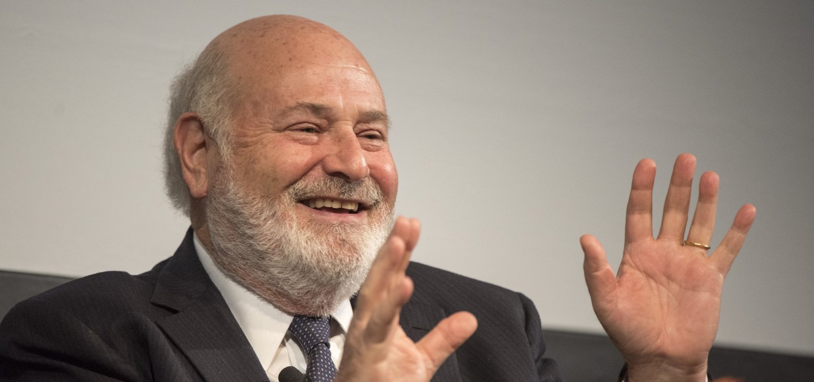 Cineasta Rob Reiner e esposa são encontrados mortos