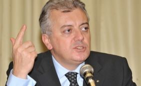 Aldemir Bendine renuncia à presidência da Petrobras 