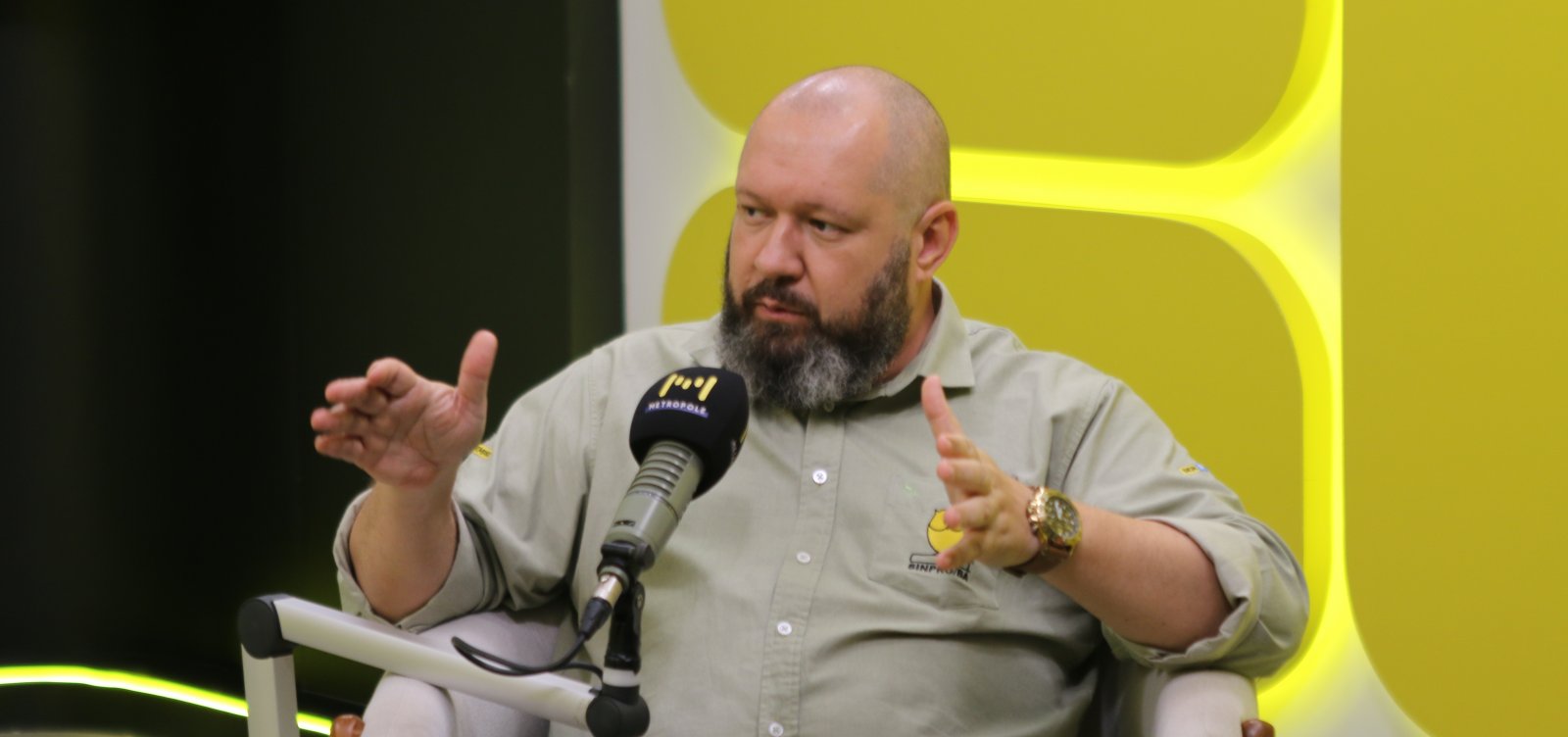 Padronização do ensino prejudica aprendizado e engessa professores, diz presidente do Sinpro