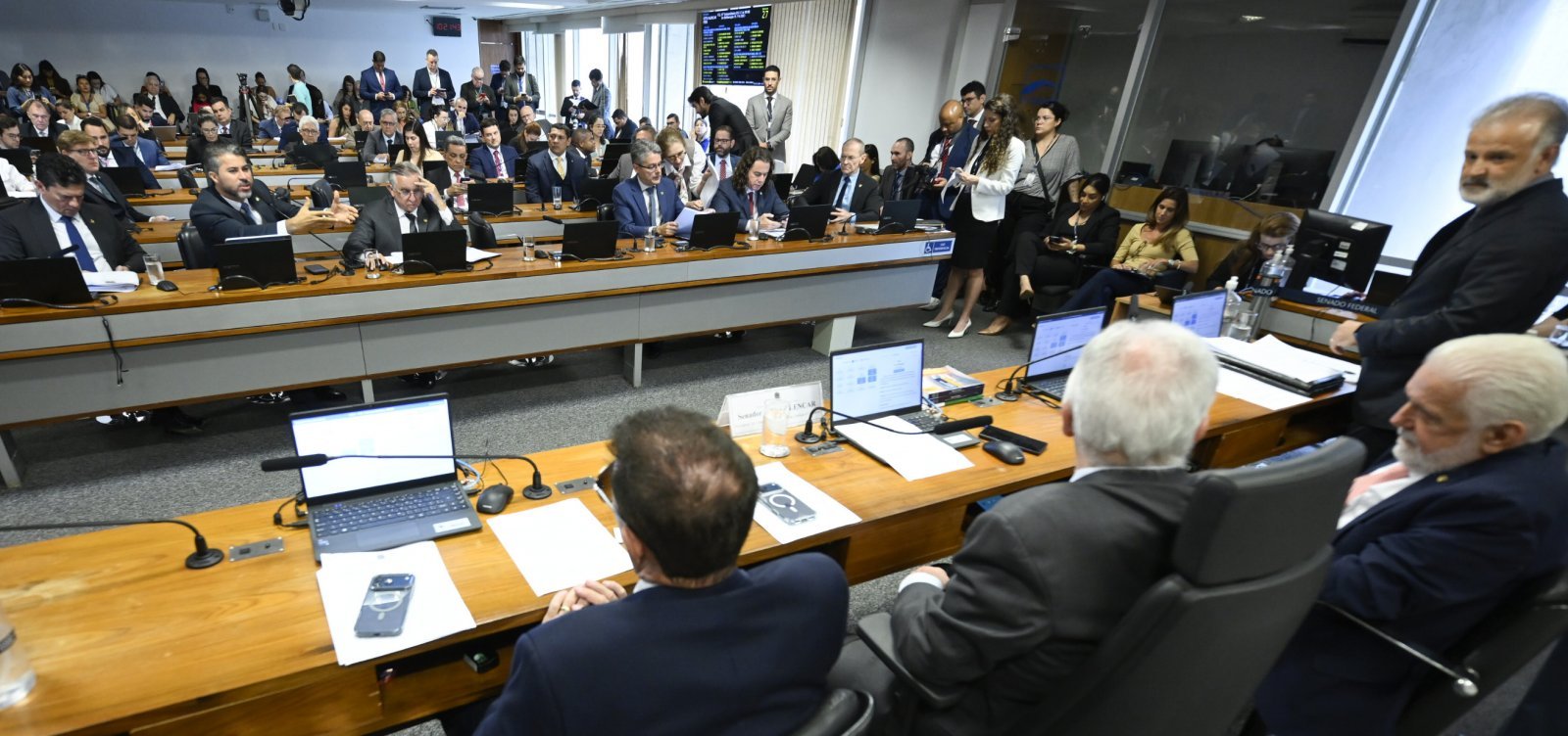 CCJ do Senado pode adiar votação do PL da Dosimetria para 2026