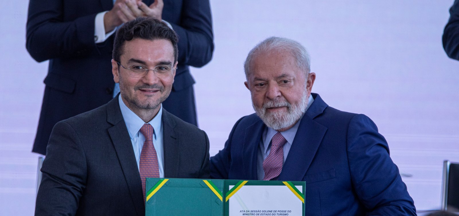 Lula anuncia saída de Celso Sabino do Ministério do Turismo, e União Brasil indica novo nome