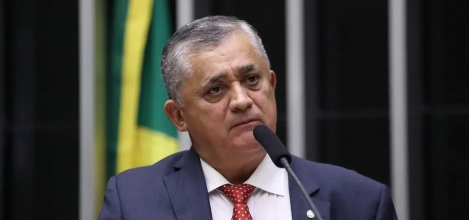 Governo mira 2026 com fim da escala 6x1, segurança pública e regulação das big techs, diz líder do governo