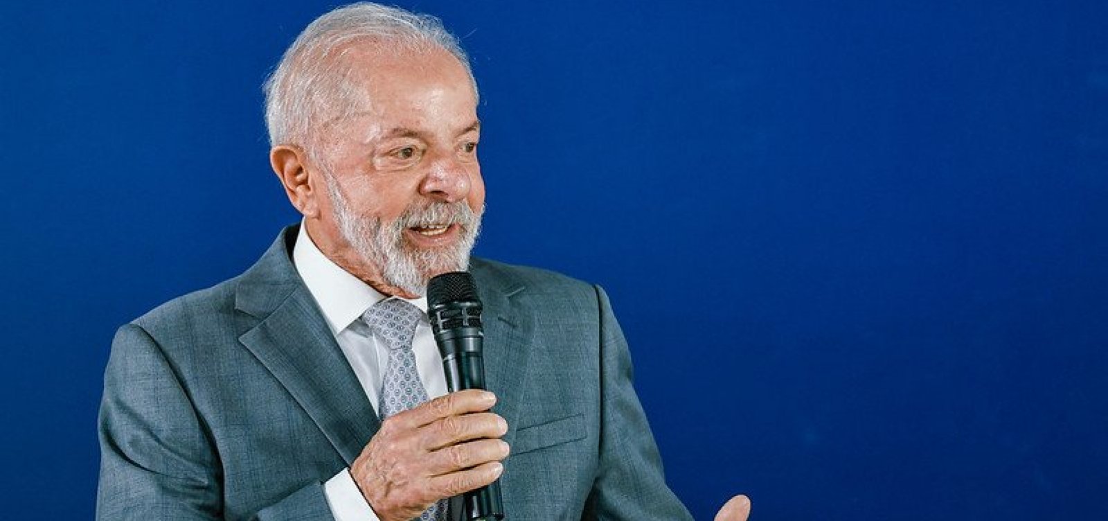 Lula diz estar tranquilo sobre eleições e que "extrema-direita não voltará"