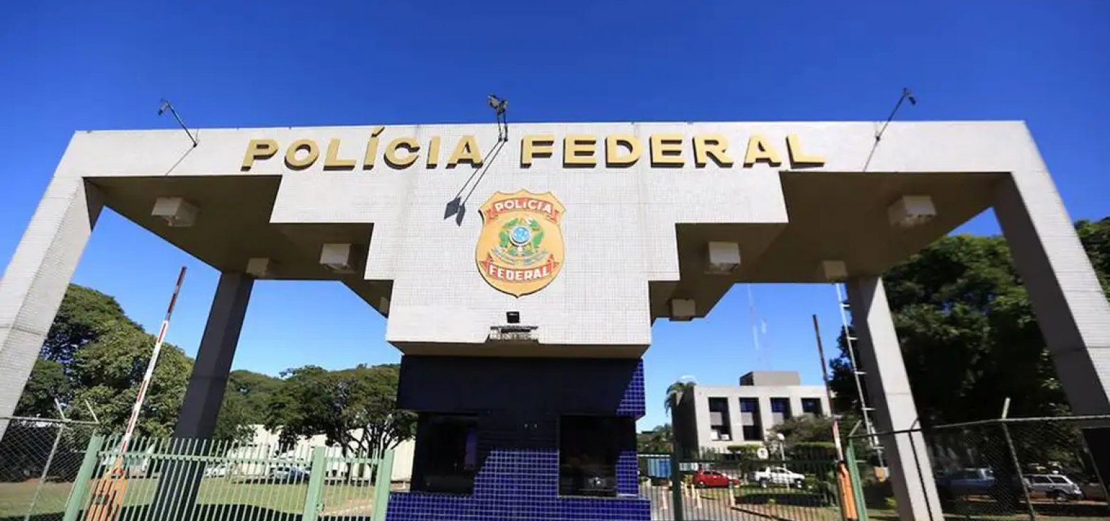 Moraes autoriza Bolsonaro a fazer fisioterapia na prisão