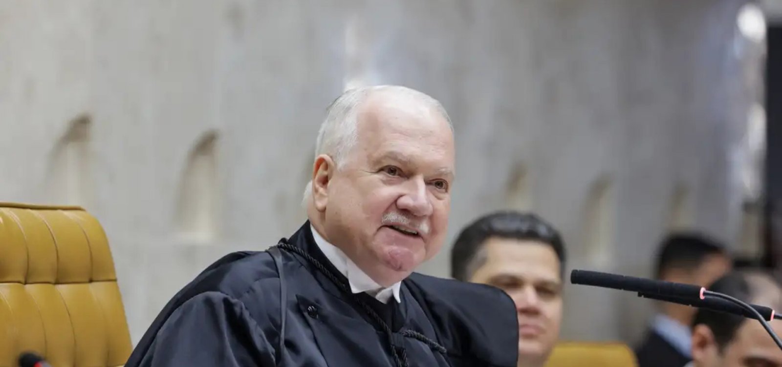 Fachin comemora fim de sanções e diz que STF não cede a pressões