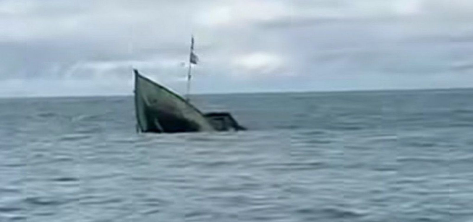 Três pescadores são resgatados após mais de 20 horas à deriva na Bahia 