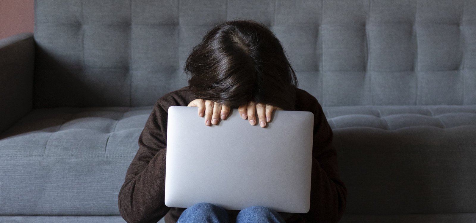 Crescem denúncias de abuso sexual infantil online no Brasil 