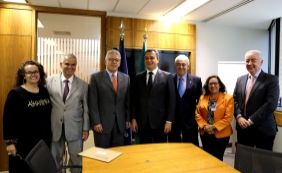 Rui assina empréstimo de US$ 200 milhões com Bird para recuperação de estradas