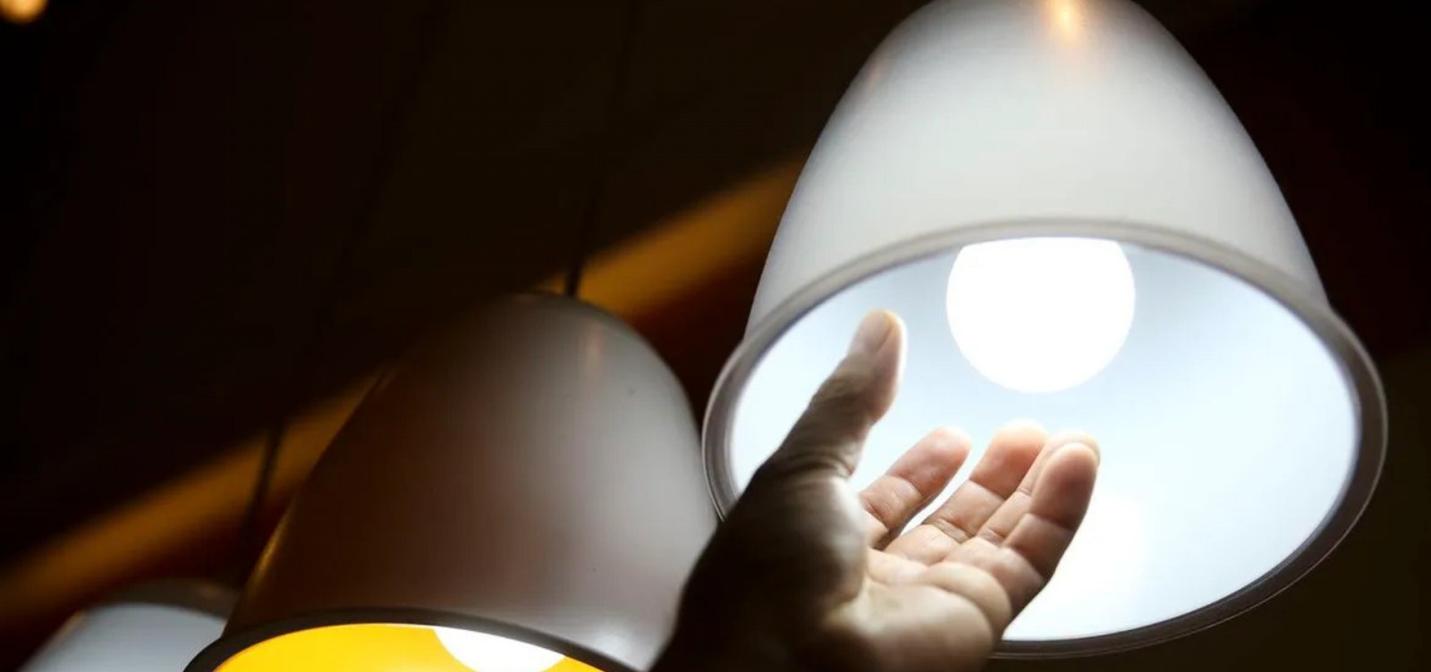 Conta de luz fica mais barata em janeiro com bandeira verde