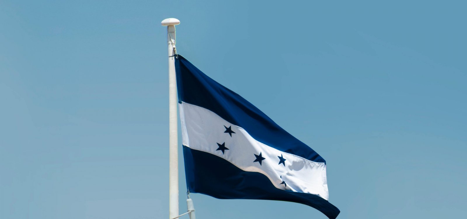 Candidato apoiado por Trump vence eleição em Honduras após atrasos