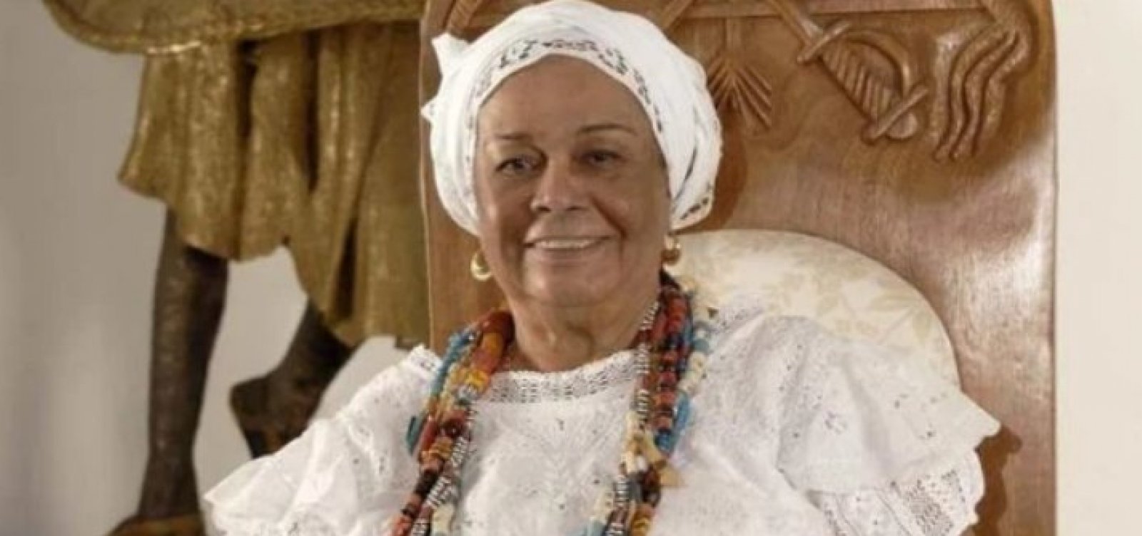 Jerônimo decreta luto de três dias pela morte de Mãe Carmen do Gantois