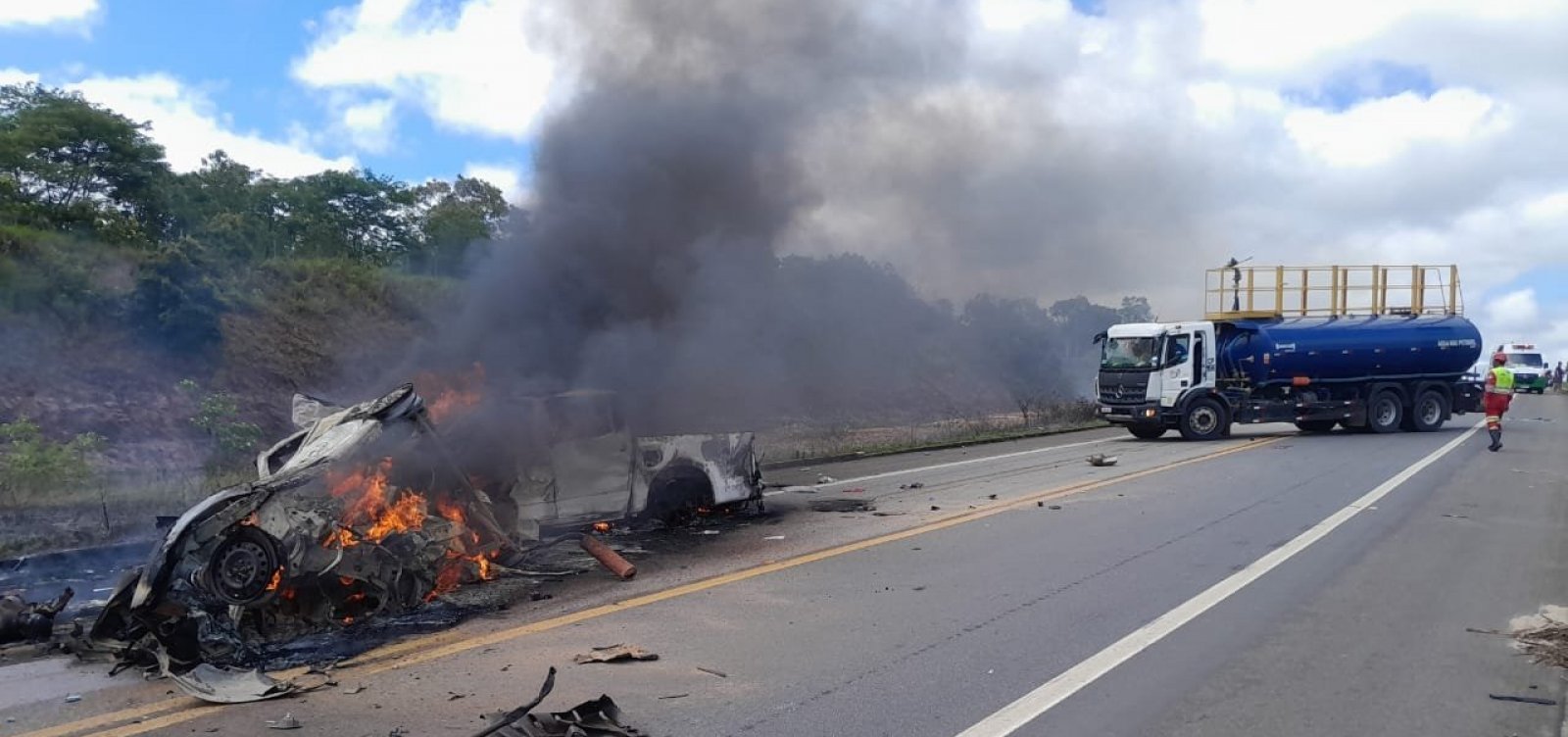 Subiu para onze o número de mortos em acidente na BR-101, no extremo sul da Bahia