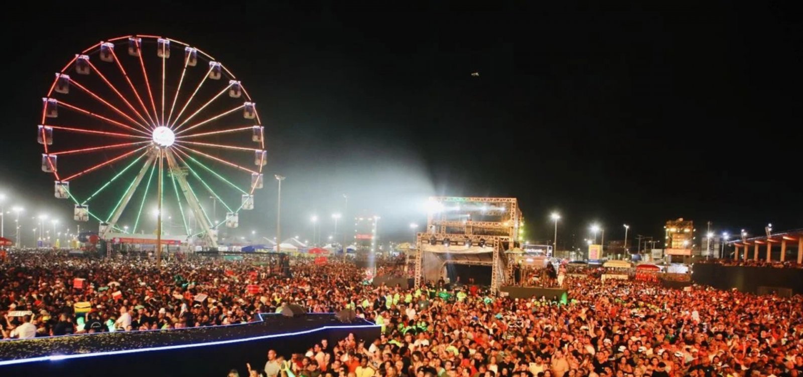 Durval Lelys, Psirico e Nattan animam o 3º dia do Festival Virada Salvador