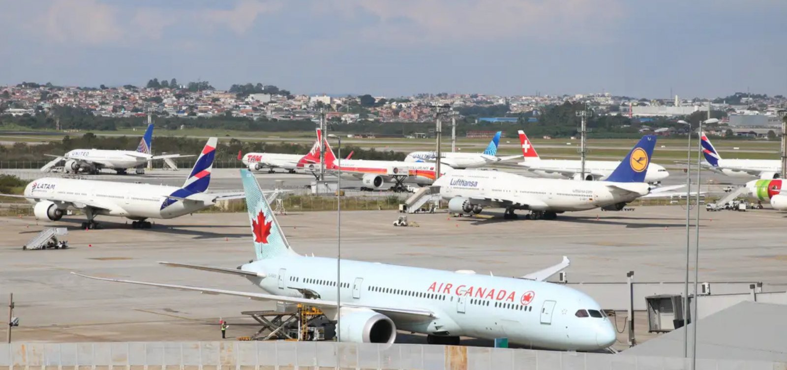 Acordo no TST garante reajuste e descarta greve de aeronautas