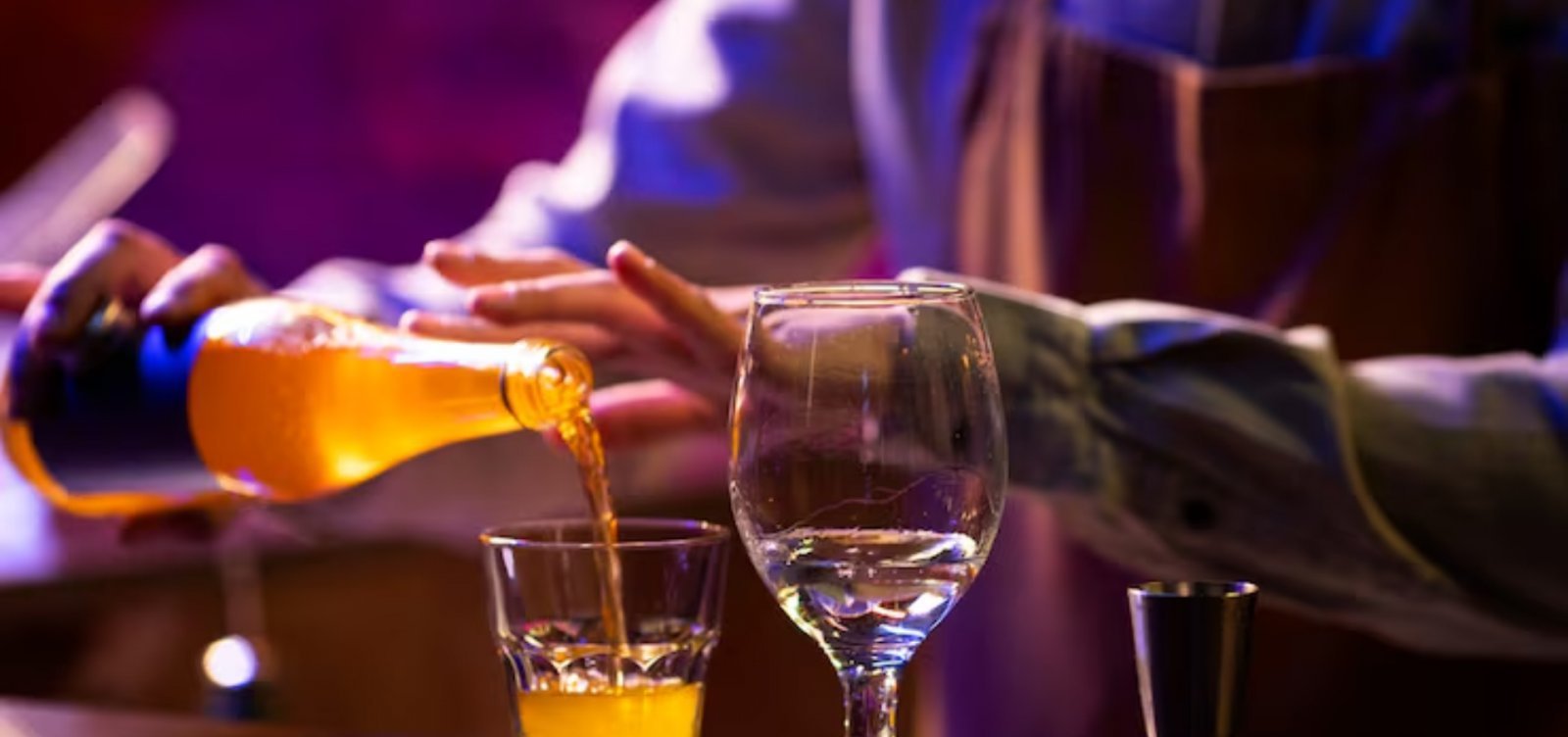 Pacientes com suspeita de intoxicação por metanol beberam coquetel em noivado na Bahia