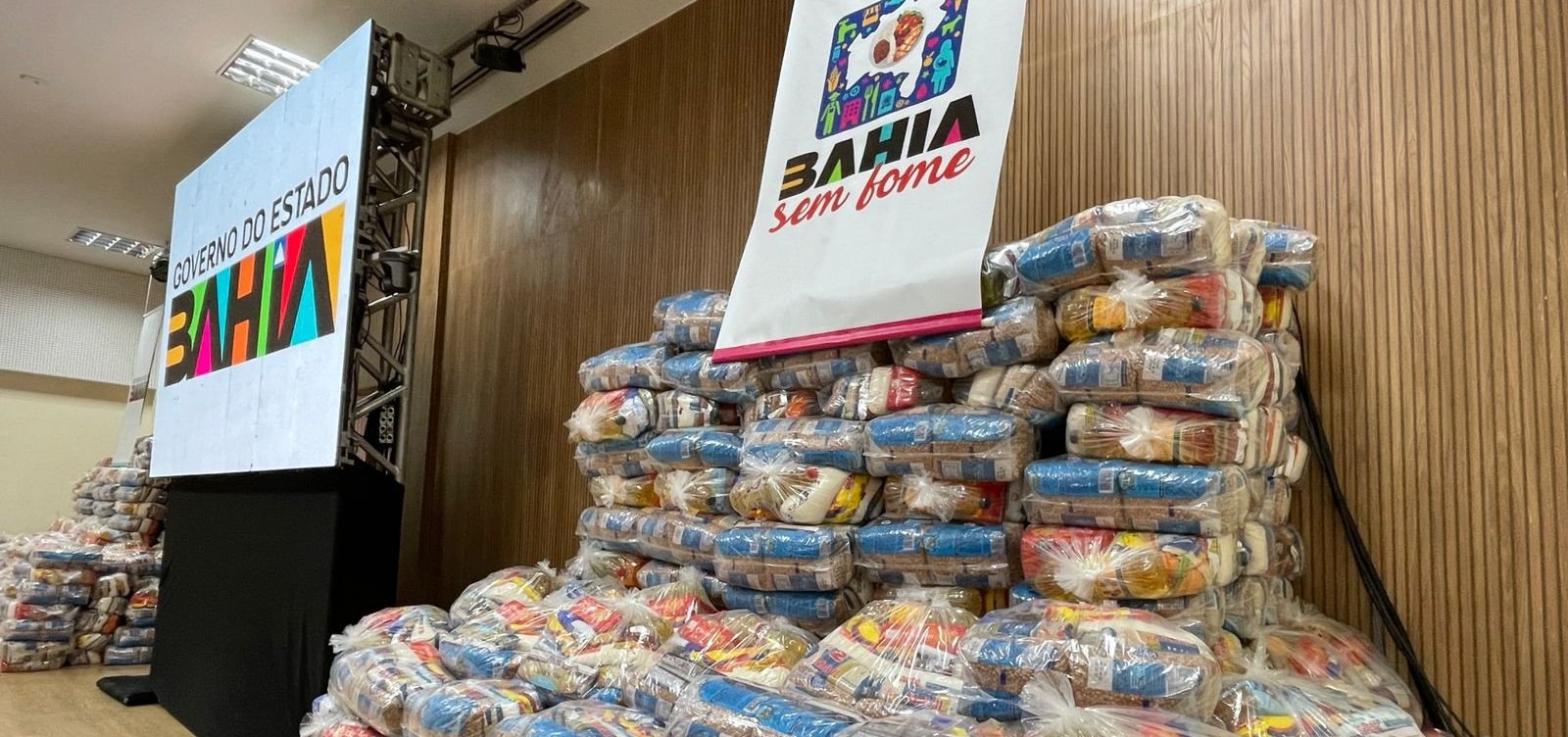 Programa Bahia Sem Fome reduz insegurança alimentar de 1,3 milhão de pessoas, diz governo