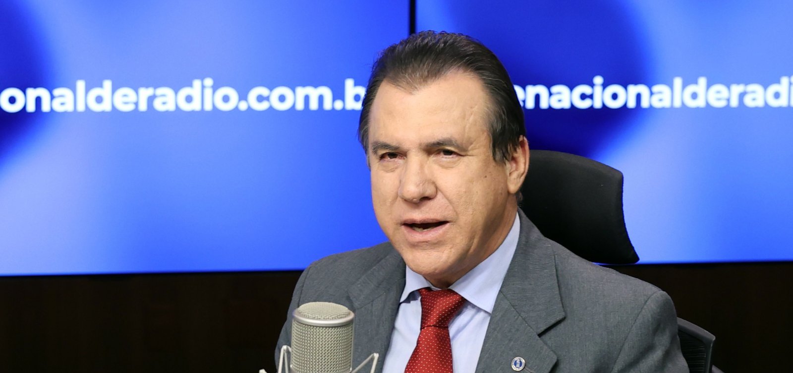 Ano eleitoral não impede redução da jornada de trabalho, diz ministro