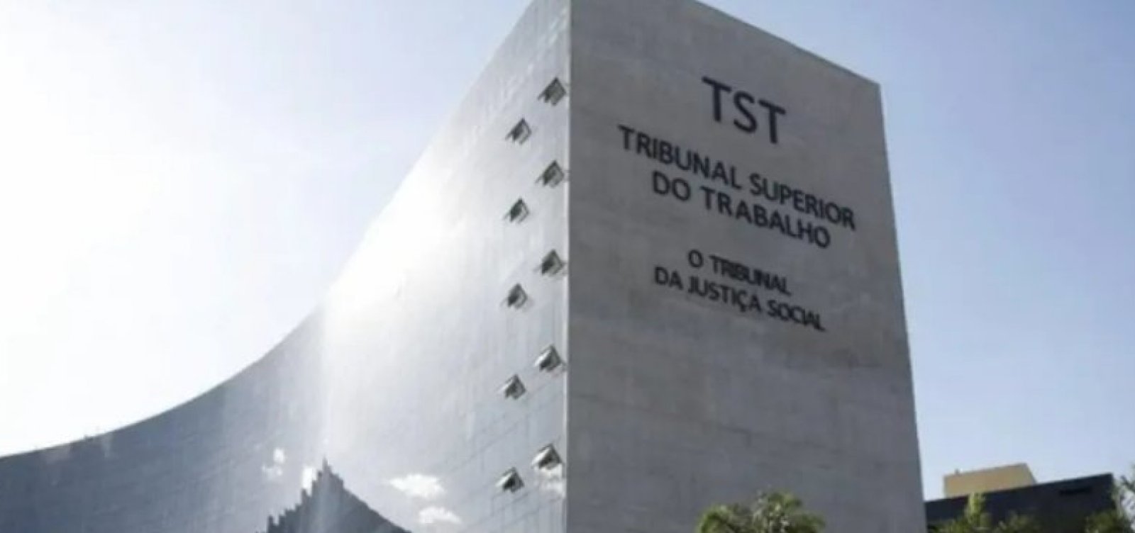 TST considera greve dos Correios legal e autoriza desconto parcial de salários