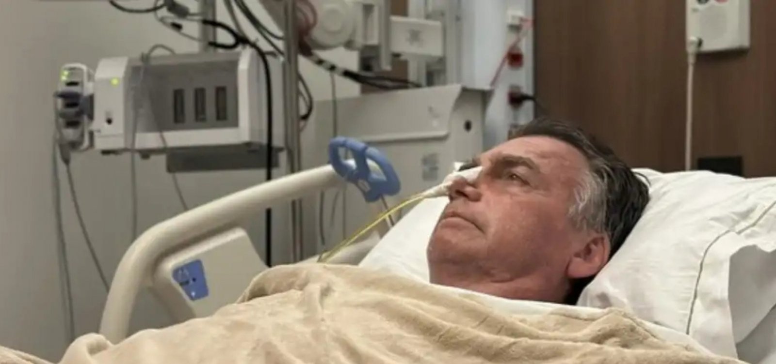 Bolsonaro passa por endoscopia digestiva e segue internado em Brasília