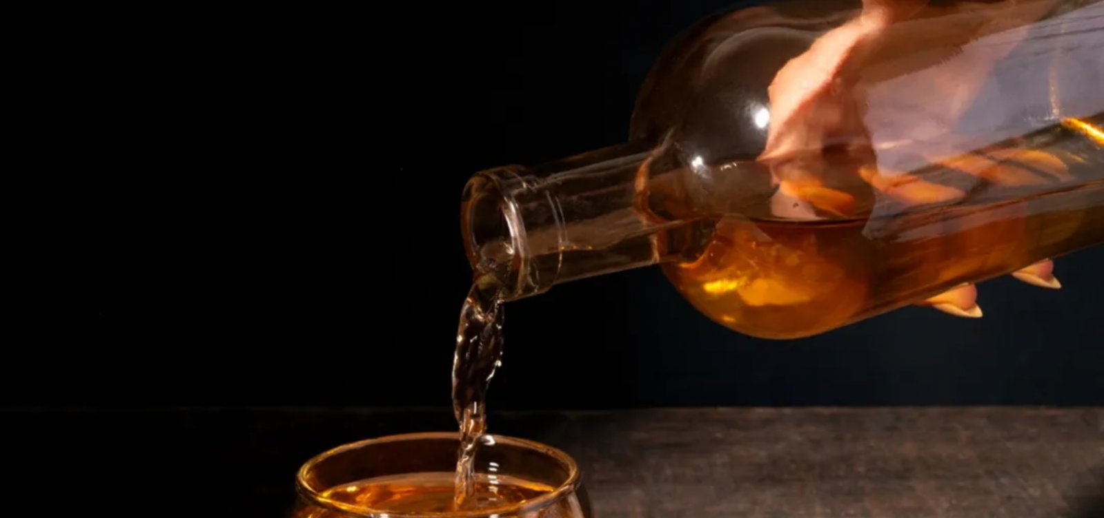 Abrasel critica decreto que proíbe venda de destilados em cidades da Bahia após casos de metanol