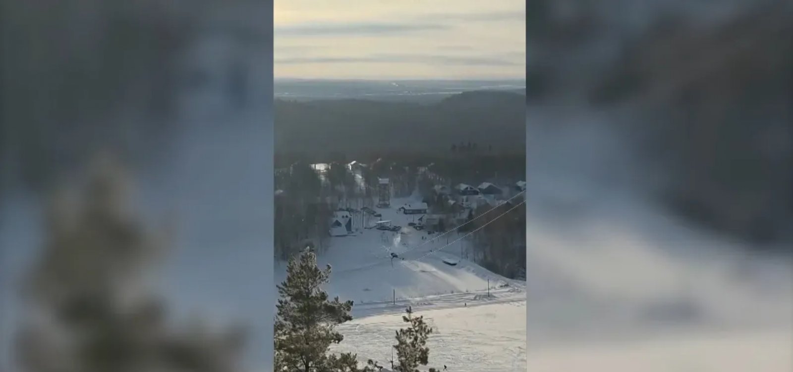 Helicóptero se enrosca em cabos de teleférico, cai e deixa duas pessoas mortas na Rússia
