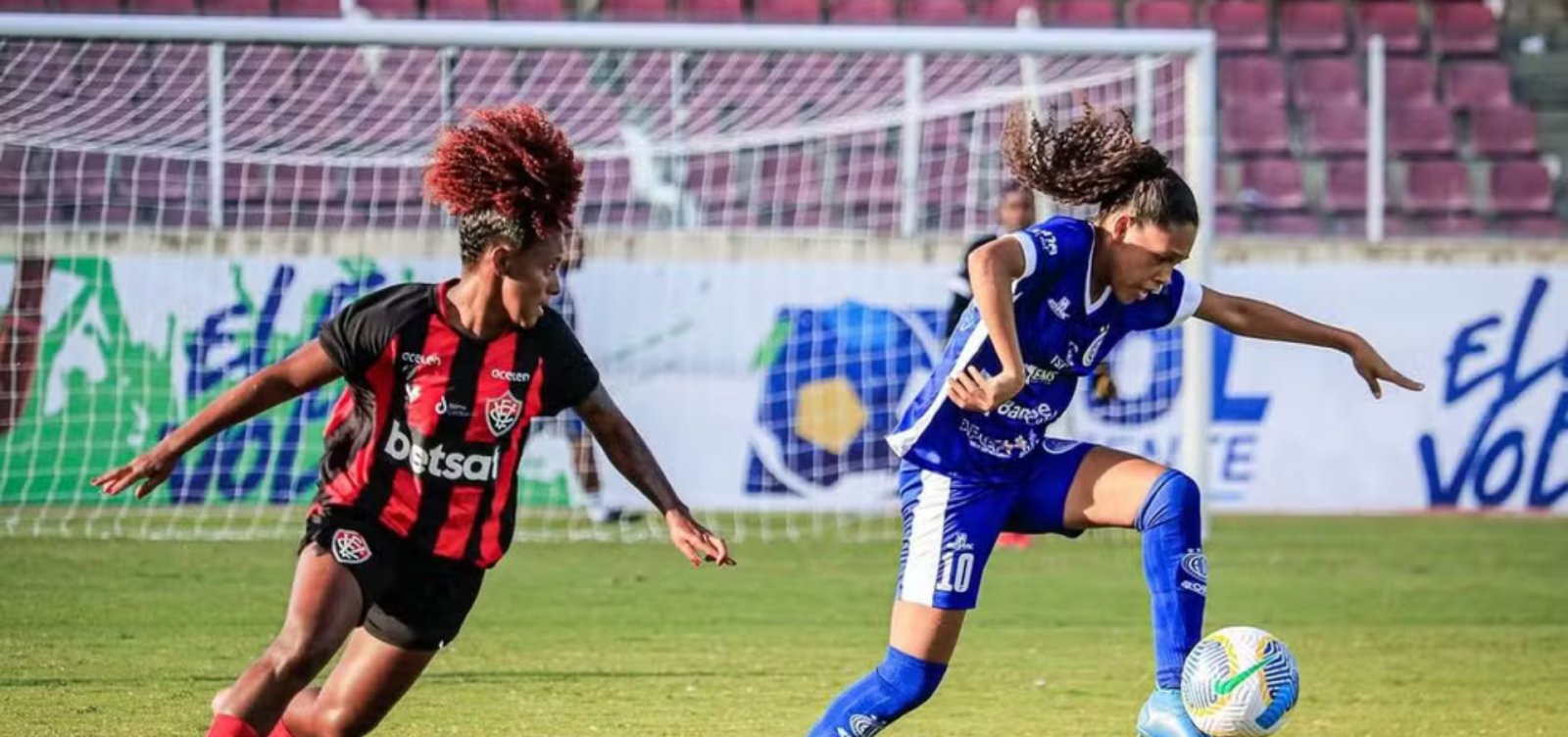 Vitória garante vaga na elite do futebol feminino em 2026