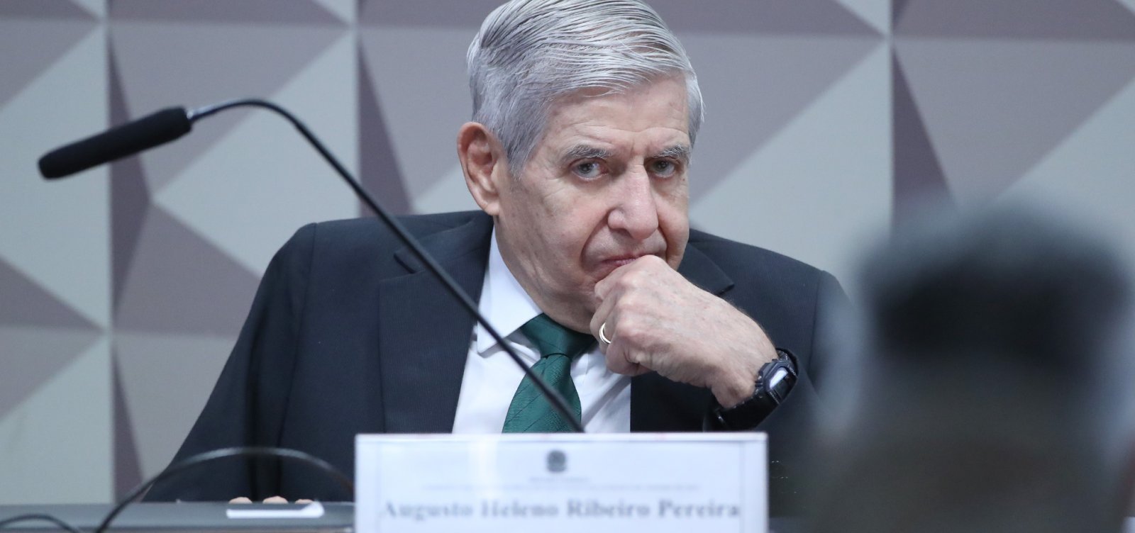 Comissão de Ética da Presidência abre investigação contra general Augusto Heleno