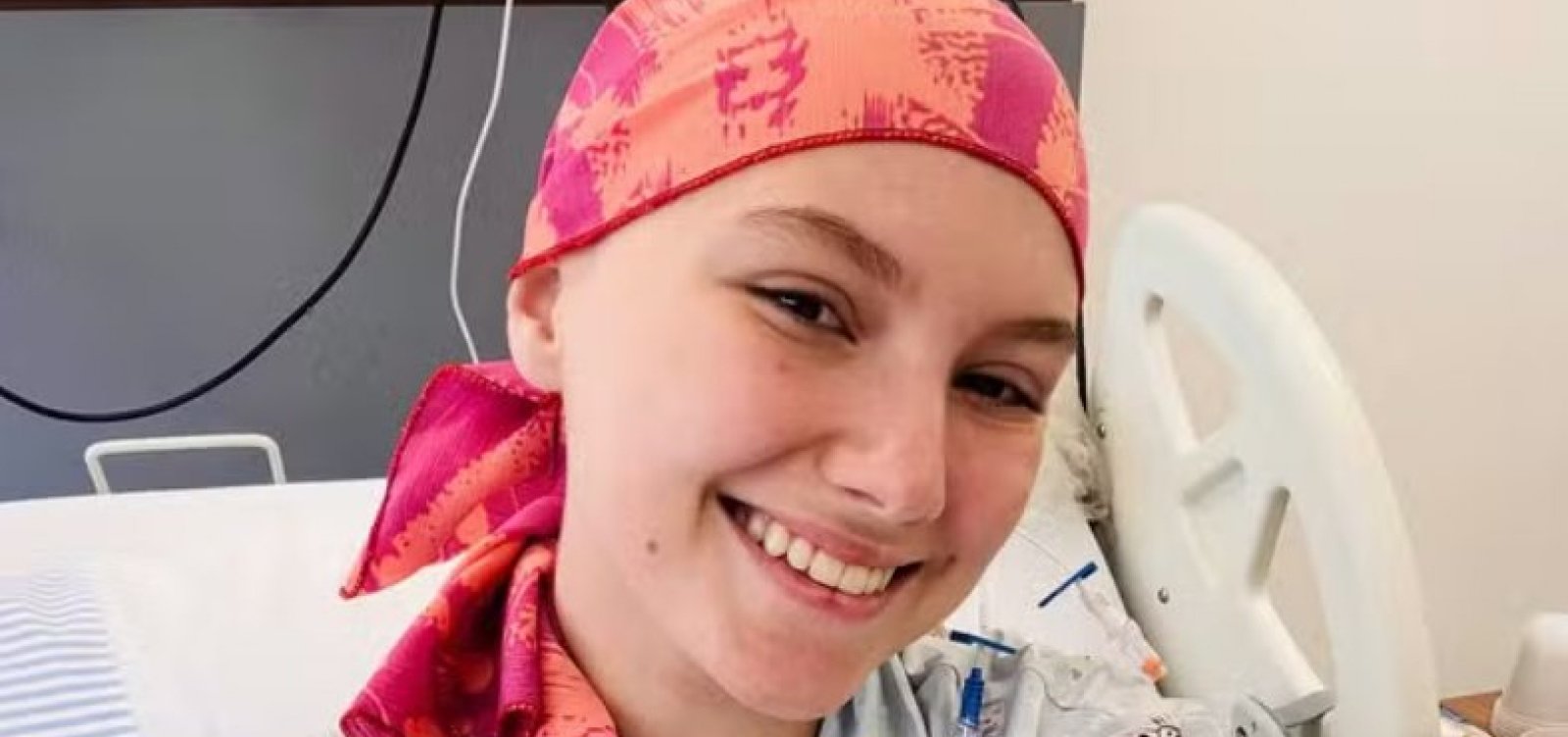 Morre Isabel Veloso, influenciadora que lutava contra câncer, aos 19 anos