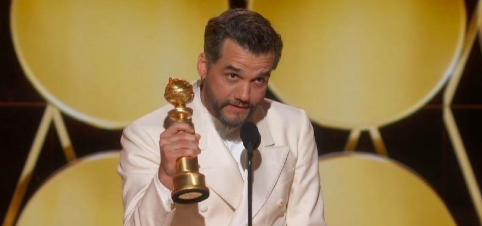 Wagner Moura ganha prêmio de Melhor Ator no Golden Globes e faz história com discurso emocionante